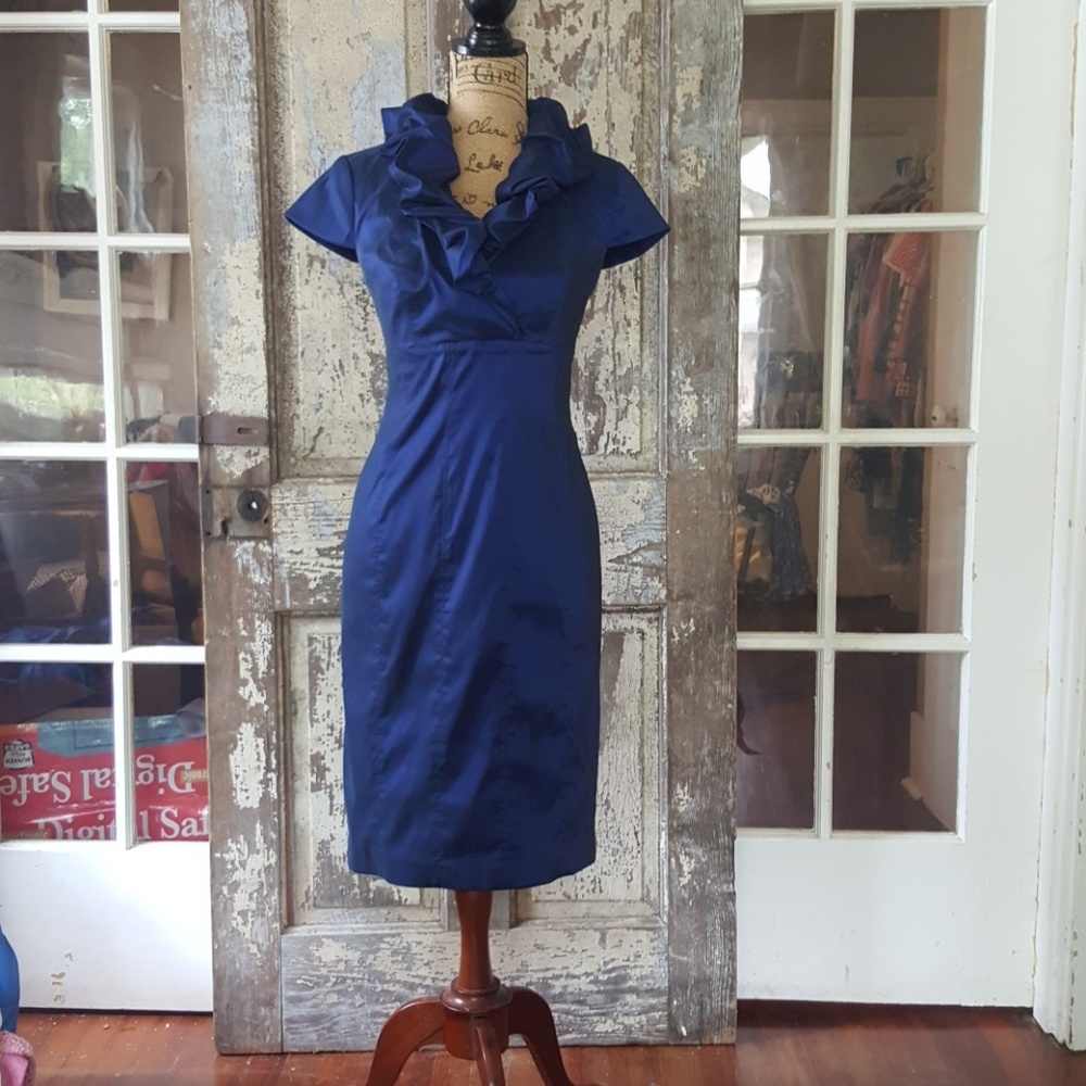 Blue cocktail dress size 4 Adrianna Papell